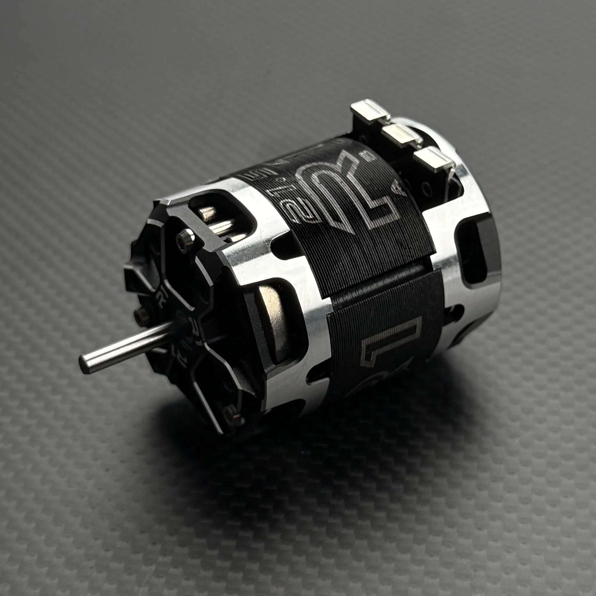 R1 Wurks 020181 V30 21.5T Competition Brushless Motor