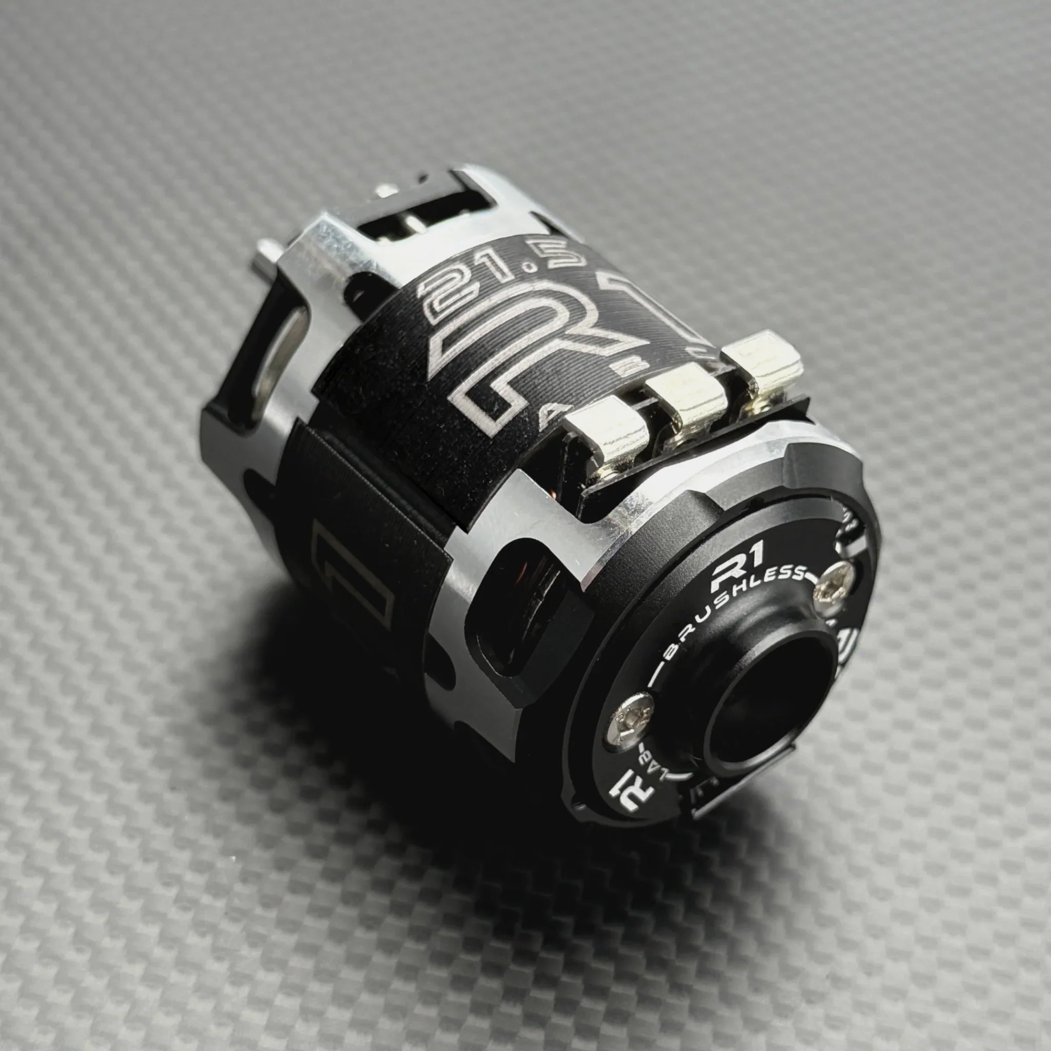R1 Wurks 020181 V30 21.5T Competition Brushless Motor
