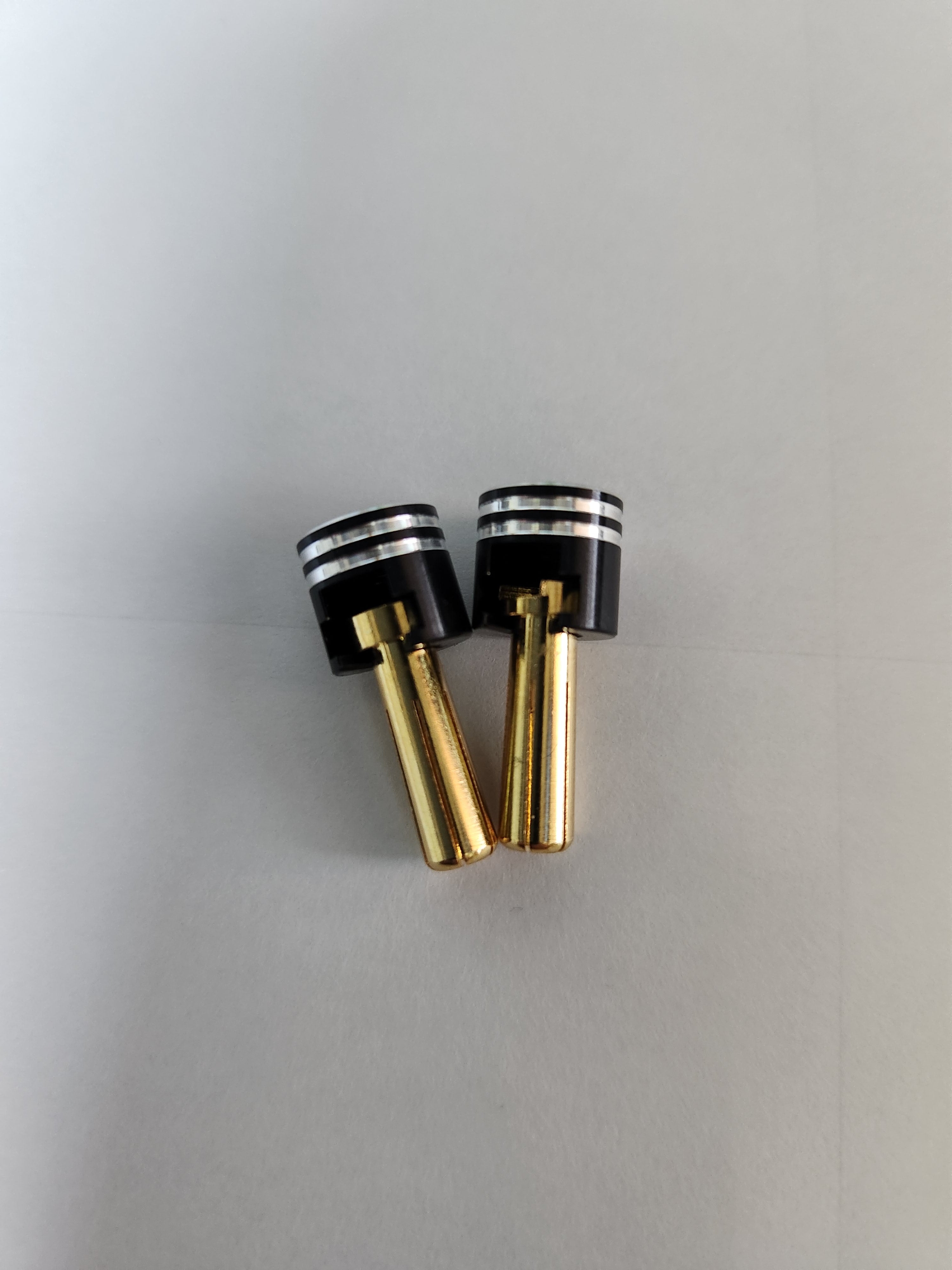 MACH-1 RACING // HEAT SINK W/ 5MM BULLETS (2 x black plugs)