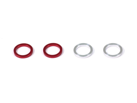 <R0261>  REAR BODY MOUNT SPACER (SILVER/RED)